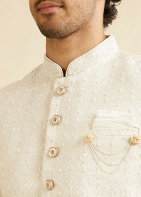 alt message - Manyavar Men Warm White Ogee Jaal Patterned Sherwani Set image number 1