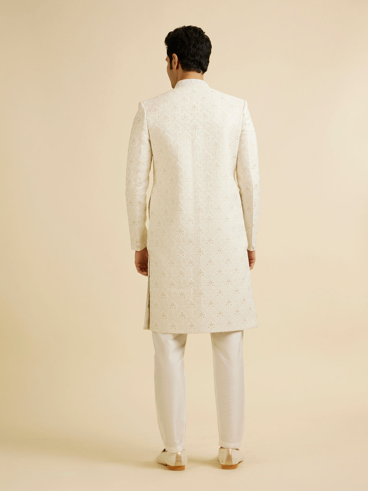 alt message - Manyavar Men Regal Cream Wedding Sherwani image number 3