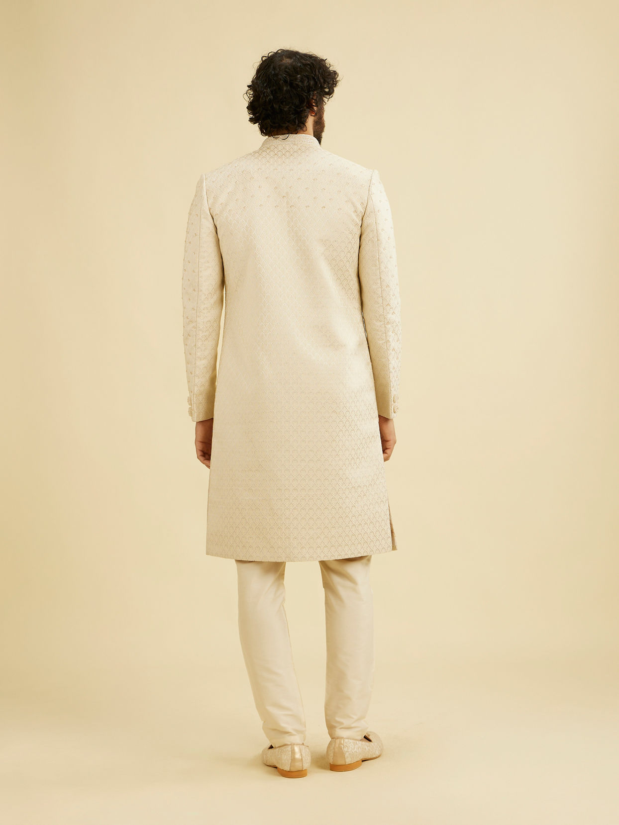 Manyavar Men Cream Beige Jaal Leaf Patterned Sherwani Set with Sequin Work