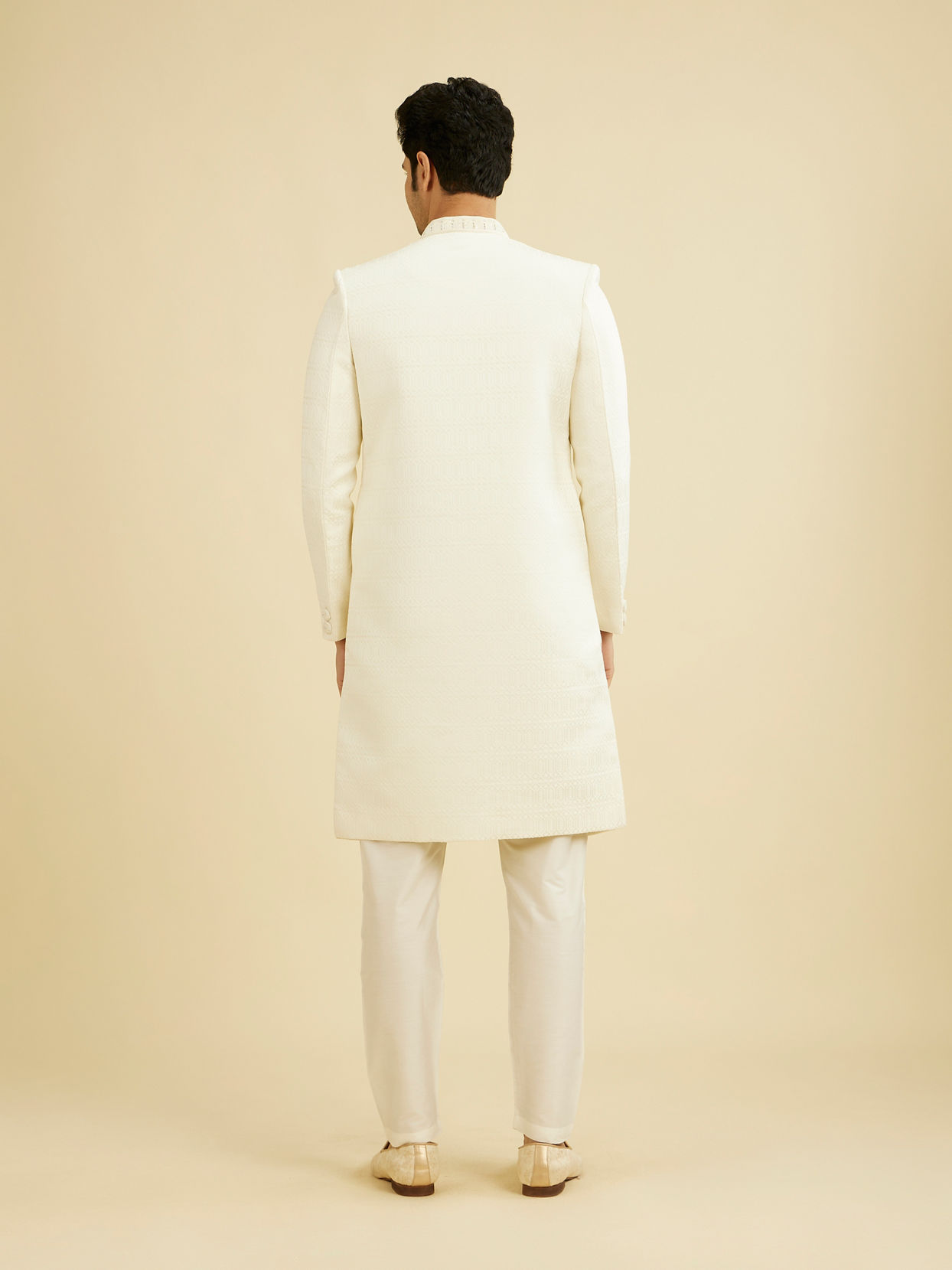 Manyavar Men Warm White Honeycomb & Leaf Patterned Sherwani Set