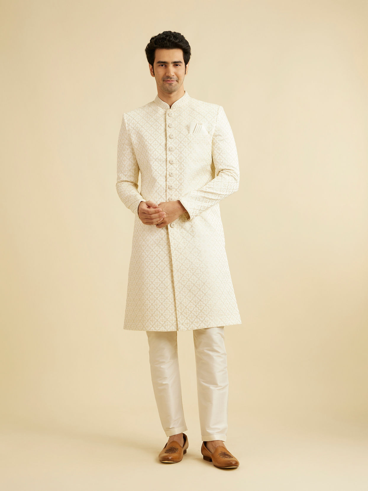 Manyavar Men Cream White Buta & Trellis Patterned Sherwani Set image number 2