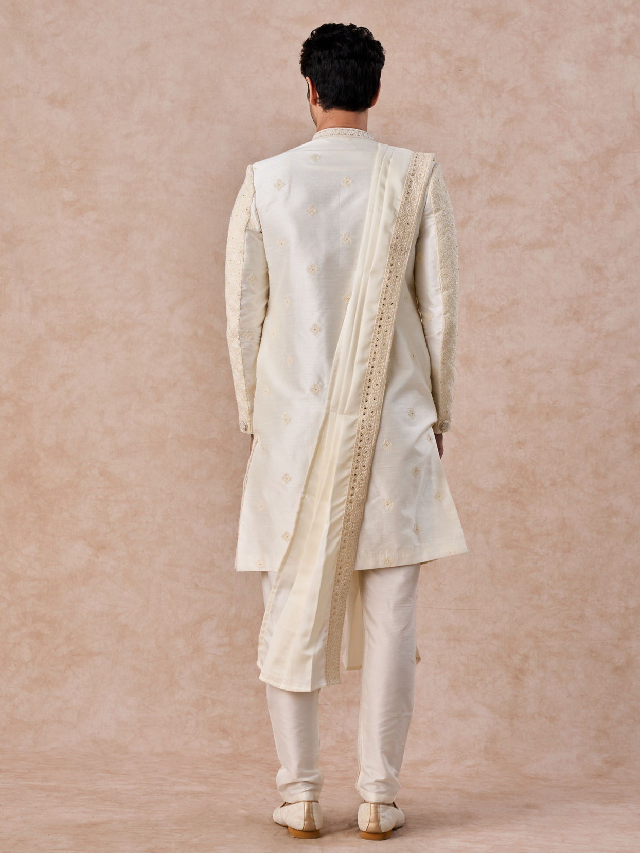Manyavar Men Cream Luxurious Sherwani
