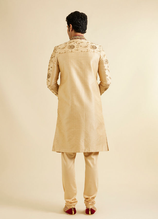 alt message - Manyavar Men Majestic Embroidered Traditional Sherwani image number 3