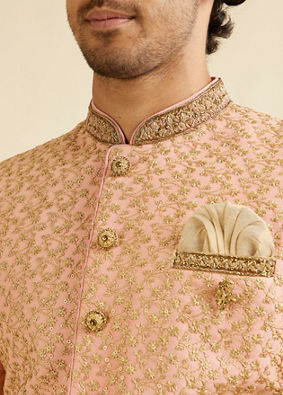 alt message - Manyavar Men Glamorous Gajaree Sherwani image number 1