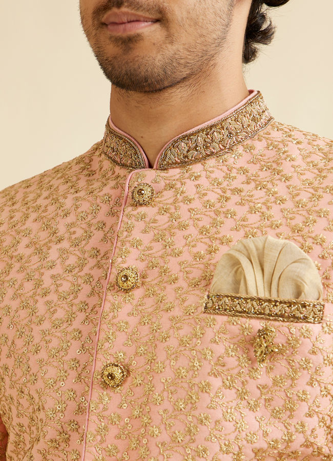 alt message - Manyavar Men Glamorous Gajaree Sherwani image number 1