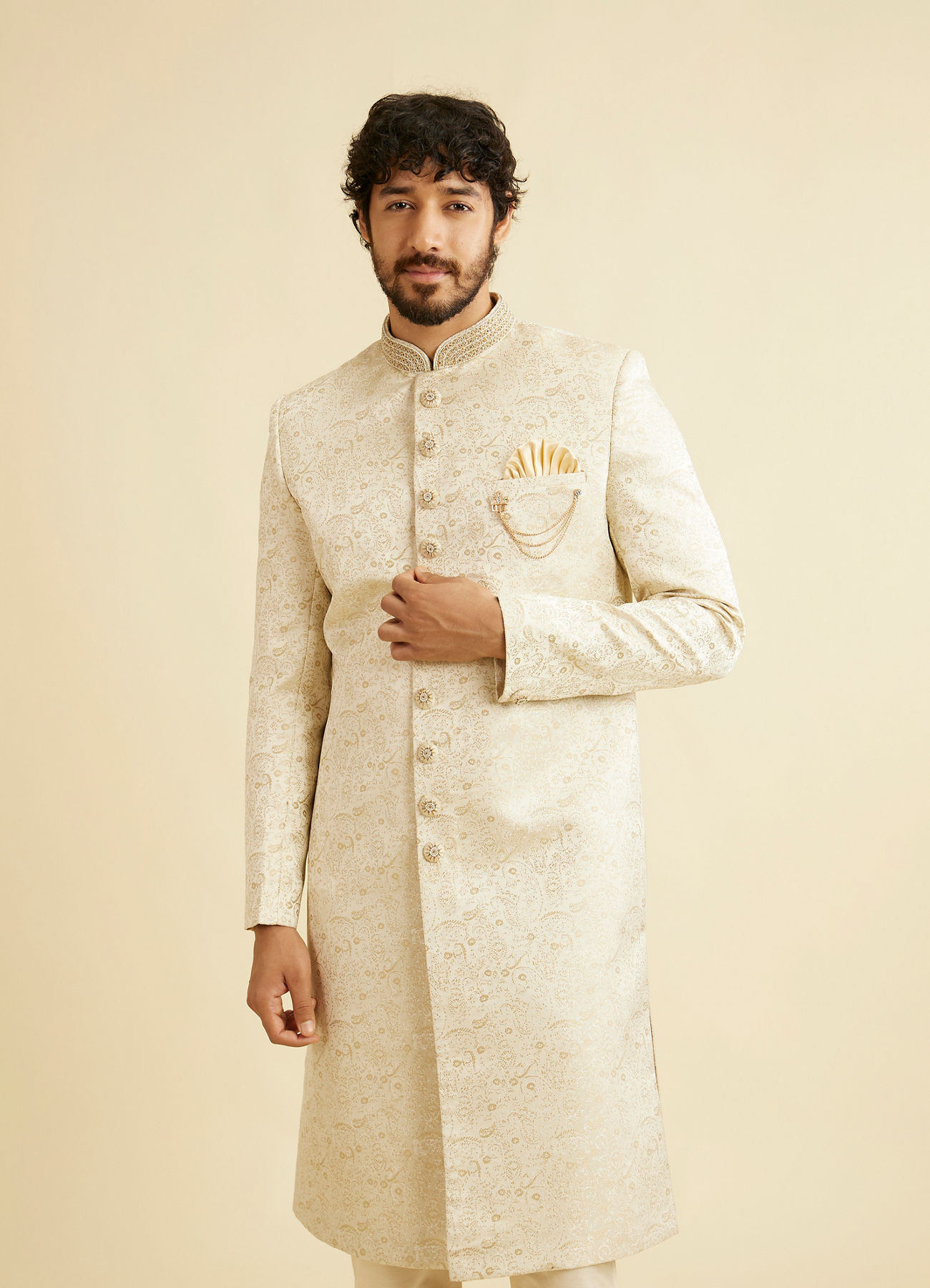 Manyavar Men Shell White Paisley Patterned Sherwani Set