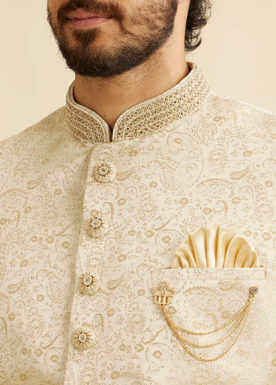 Manyavar Men Shell White Paisley Patterned Sherwani Set