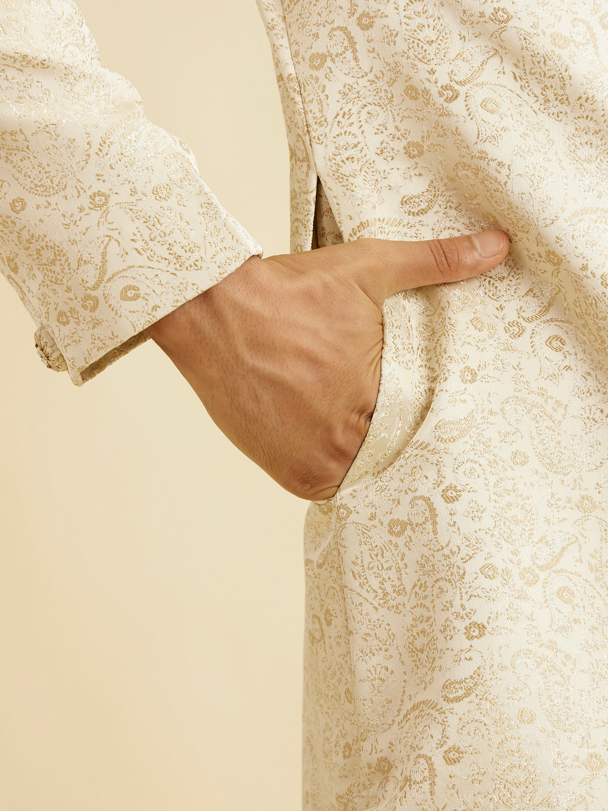 Manyavar Men Shell White Paisley Patterned Sherwani Set