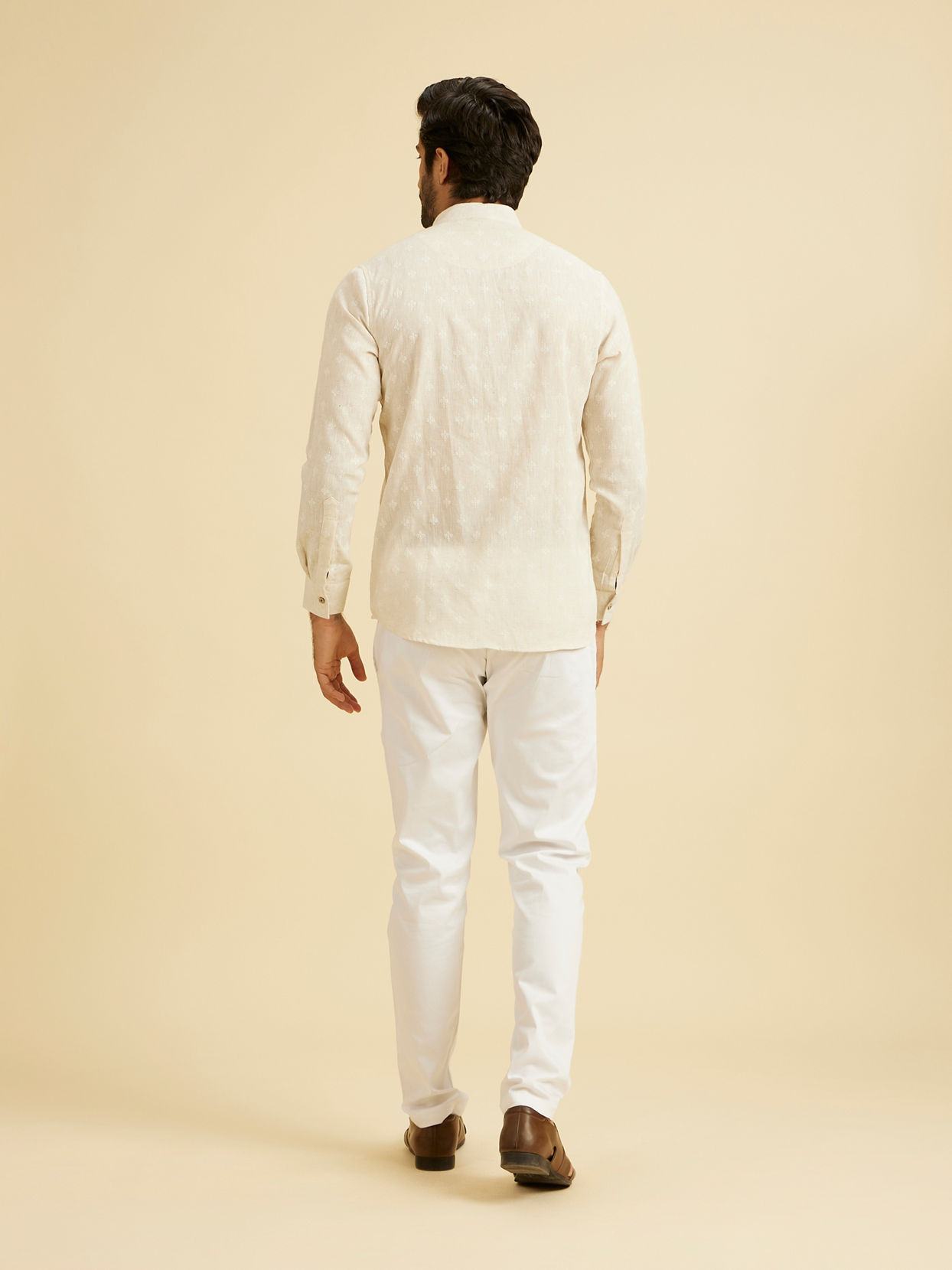 Manyavar Men Exquisite Cream Linen Kurta