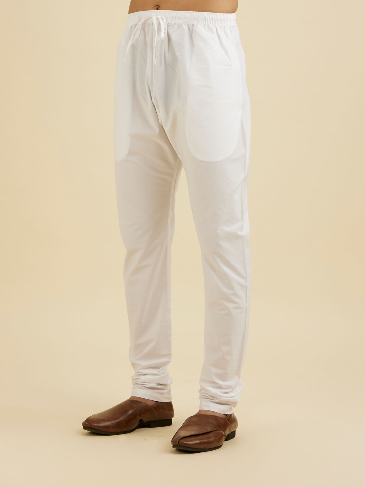 Manyavar Men Cloud White Churidar Pyjama image number 2