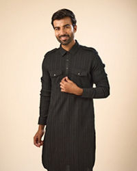Manyavar Men Black Elegance Spandex Pathani Kurta