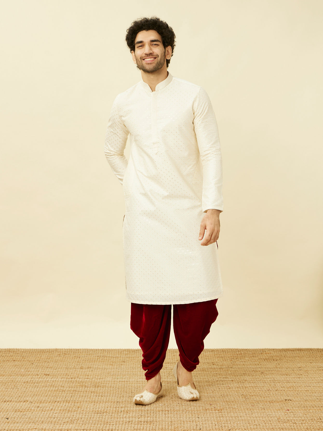 alt message - Manyavar Men Scarlet Red Patiala Salwar image number 4