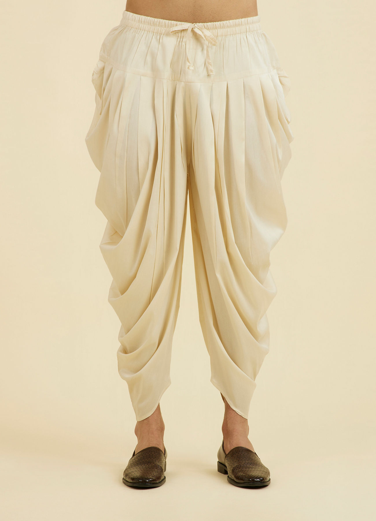 Manyavar Men Cream Majestic Patiala