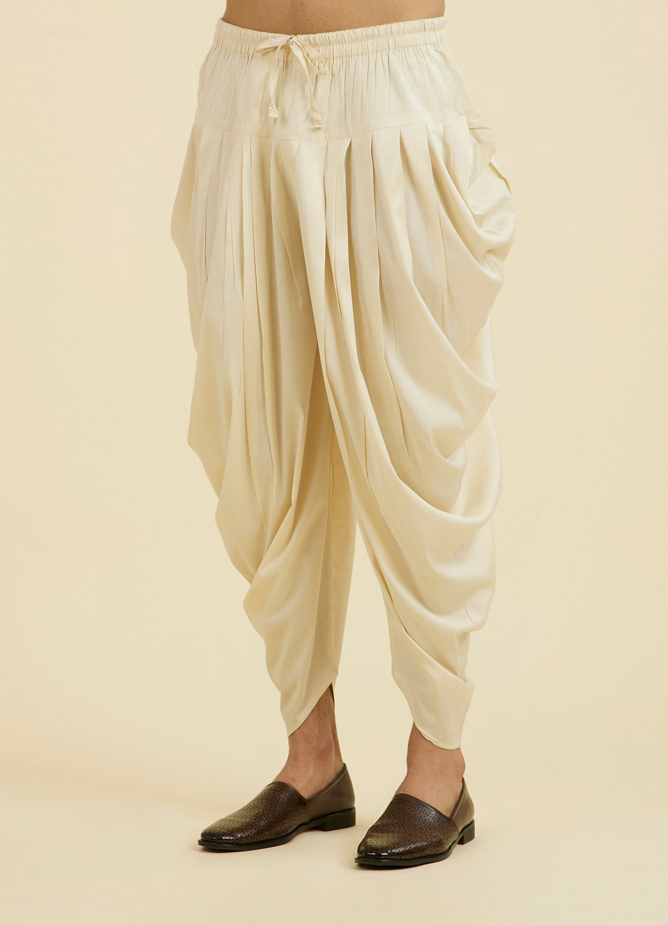 Manyavar Men Cream Majestic Patiala