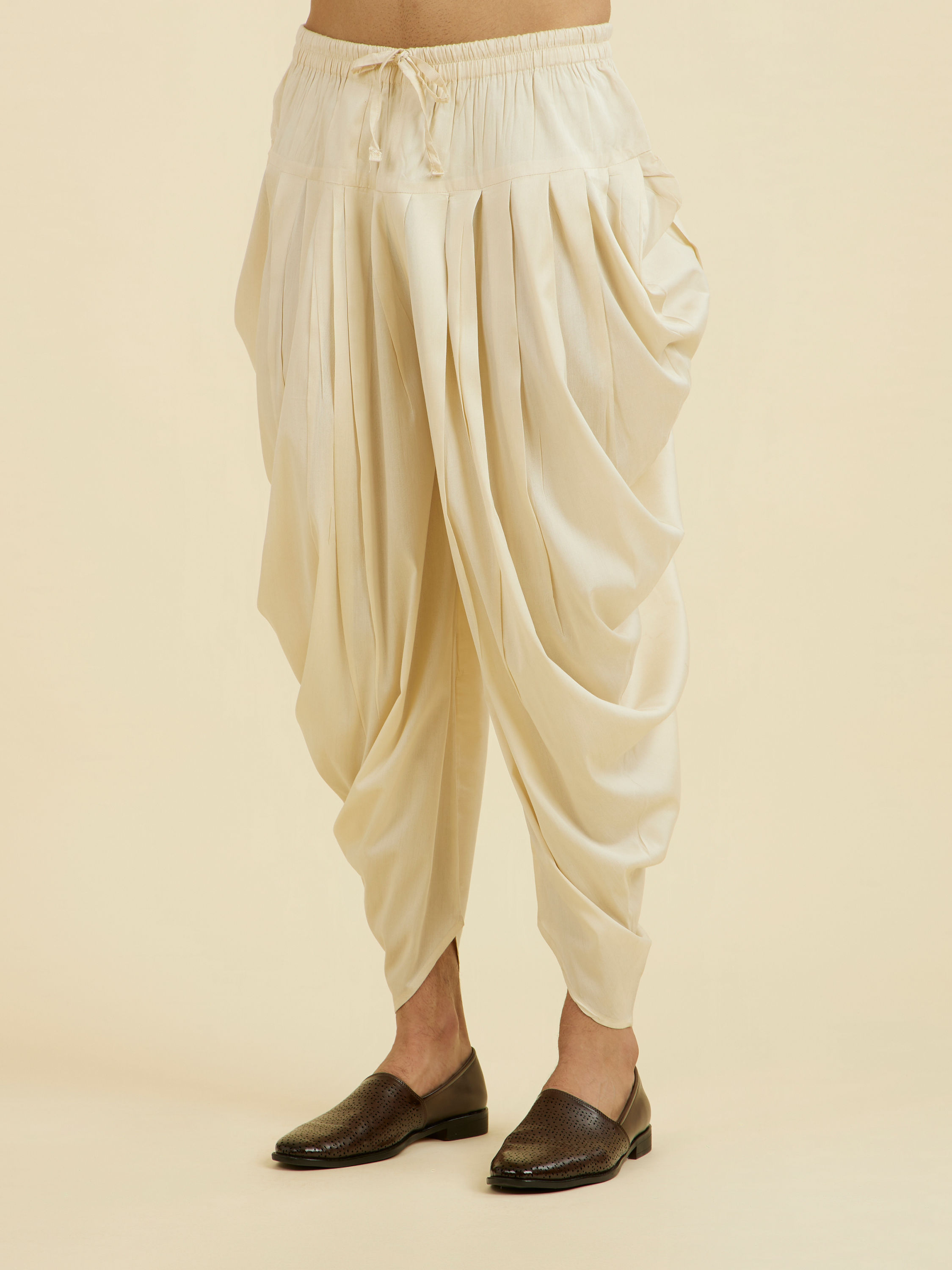 Manyavar Men Cream Majestic Patiala