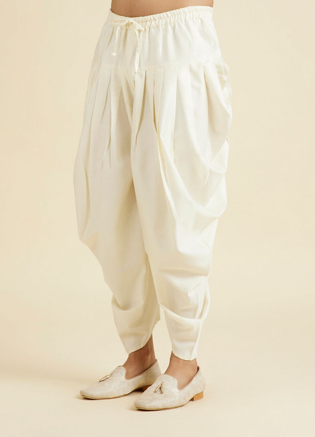 Manyavar Men Elegant Cream Cotton Patiala