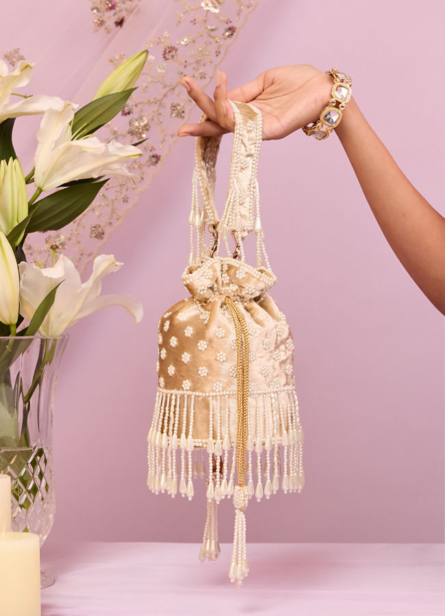 Mohey Women Fawn Art Silk Potli Bag