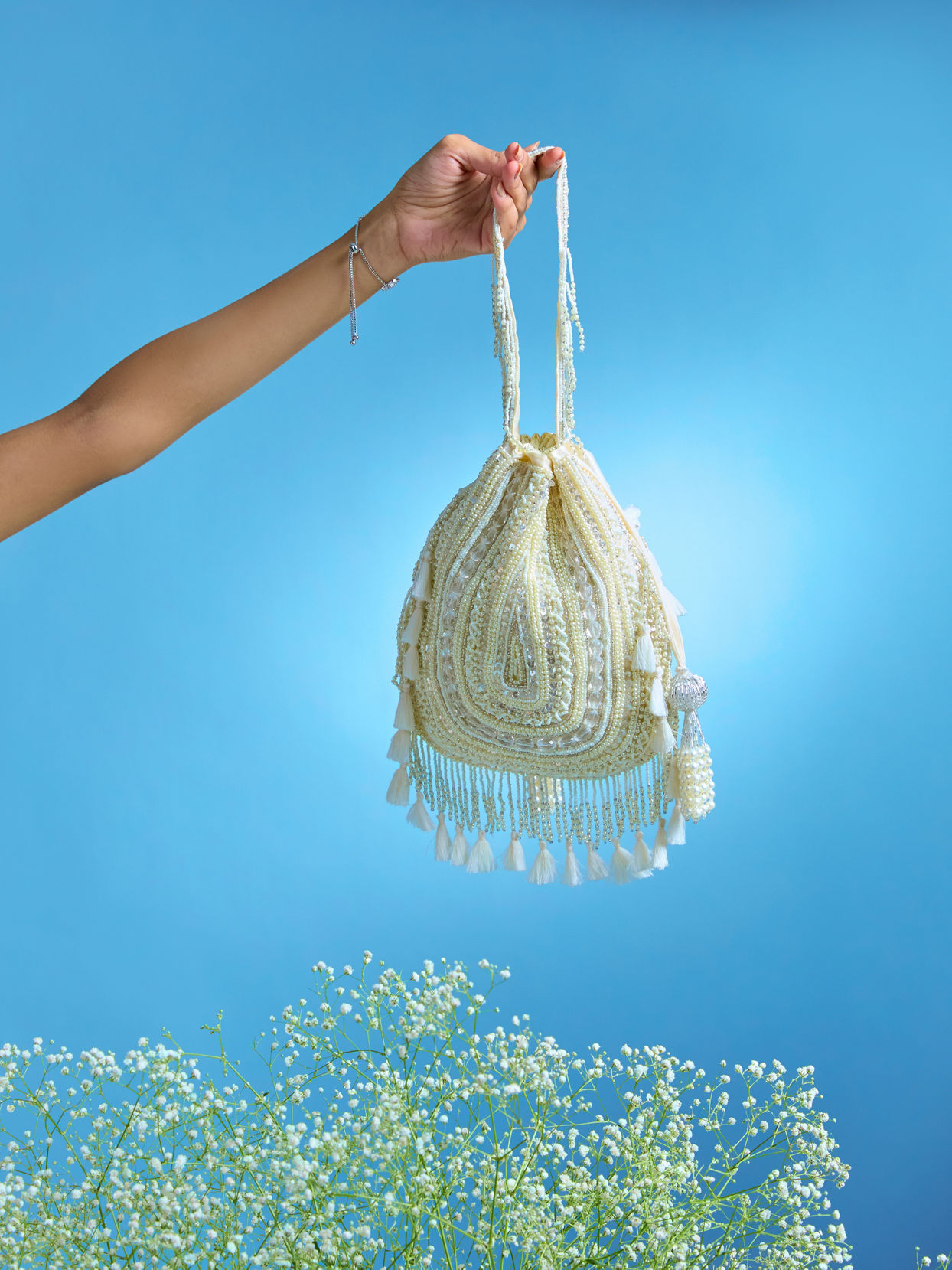 Mohey Women Creamy Dream Potli Bag