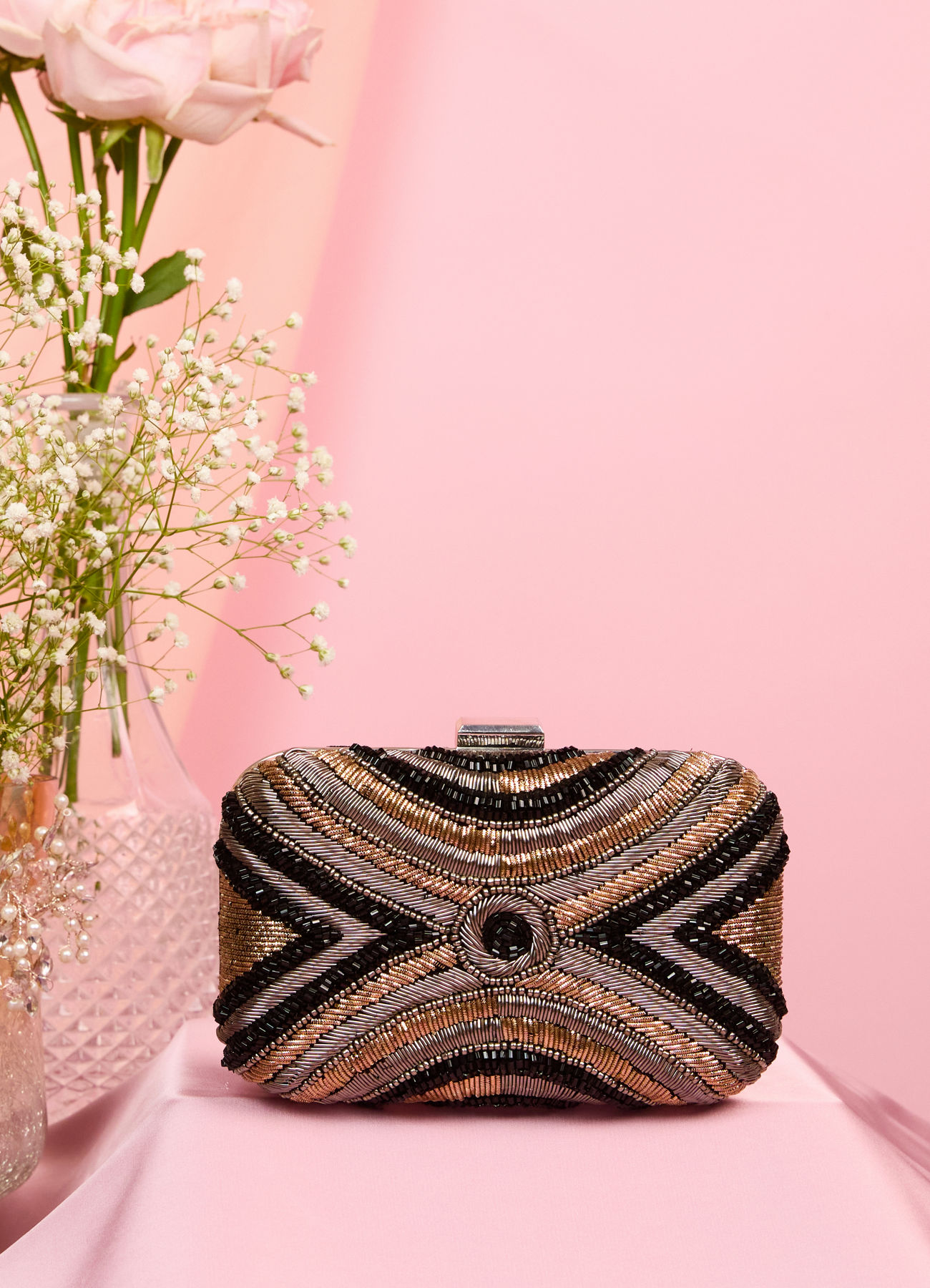 Mohey Women Black Velvet Elegance Clutch Bag