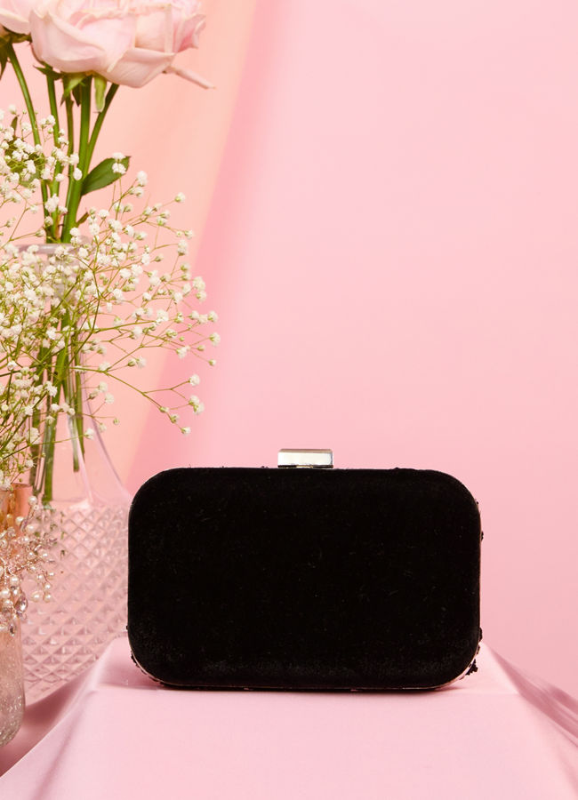 Mohey Women Black Velvet Elegance Clutch Bag