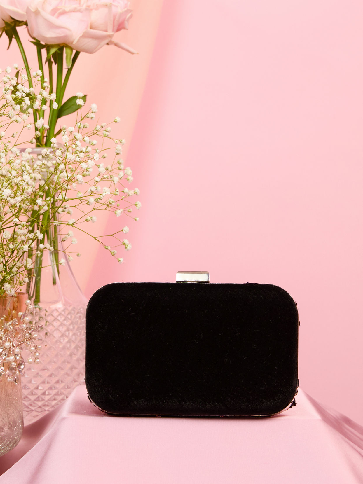 Mohey Women Black Velvet Elegance Clutch Bag