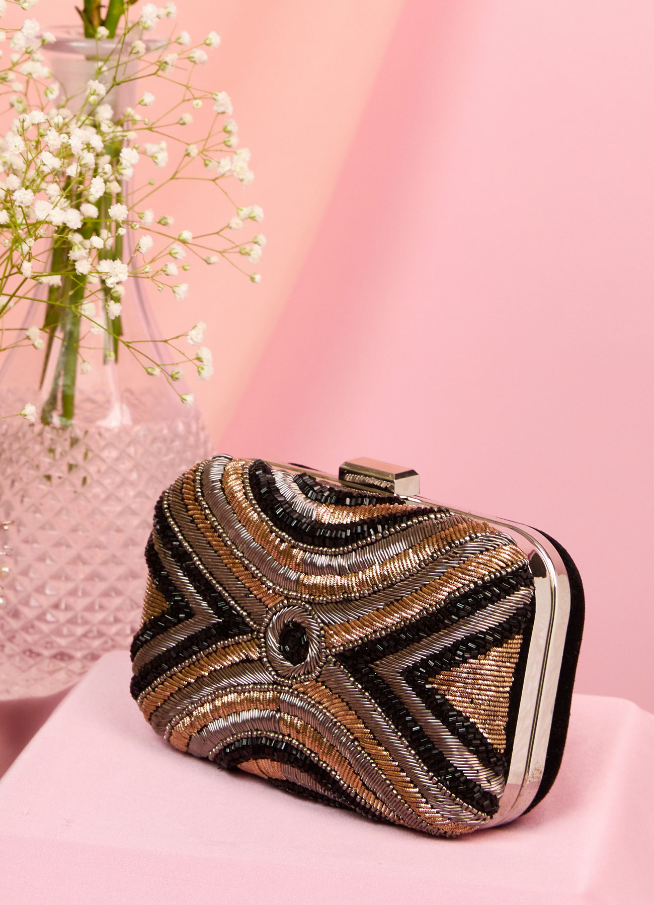 Mohey Women Black Velvet Elegance Clutch Bag