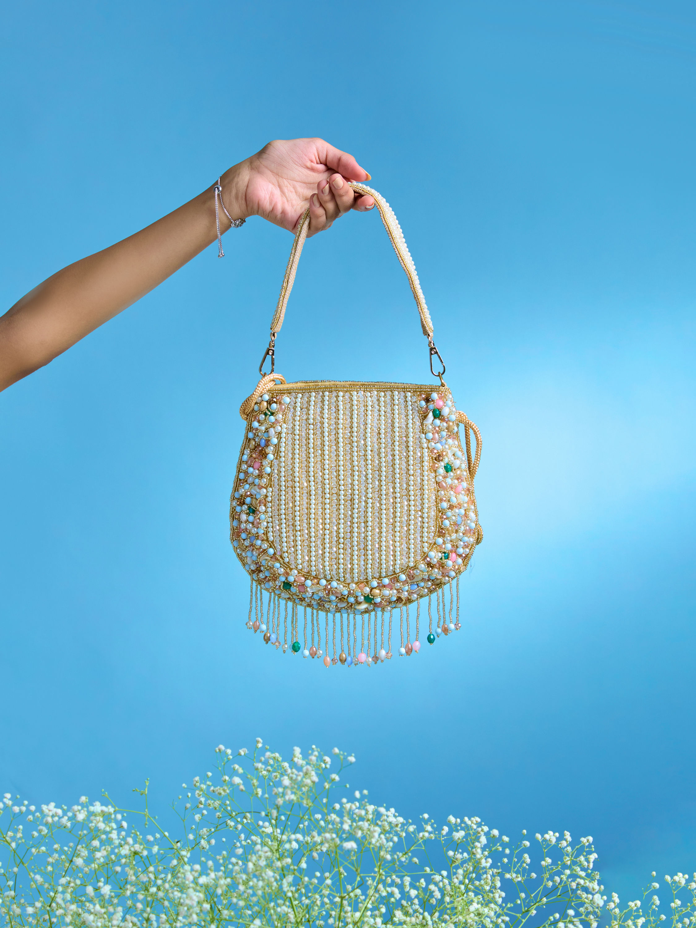 Mohey Women Intricate Fawn Art Silk Bag