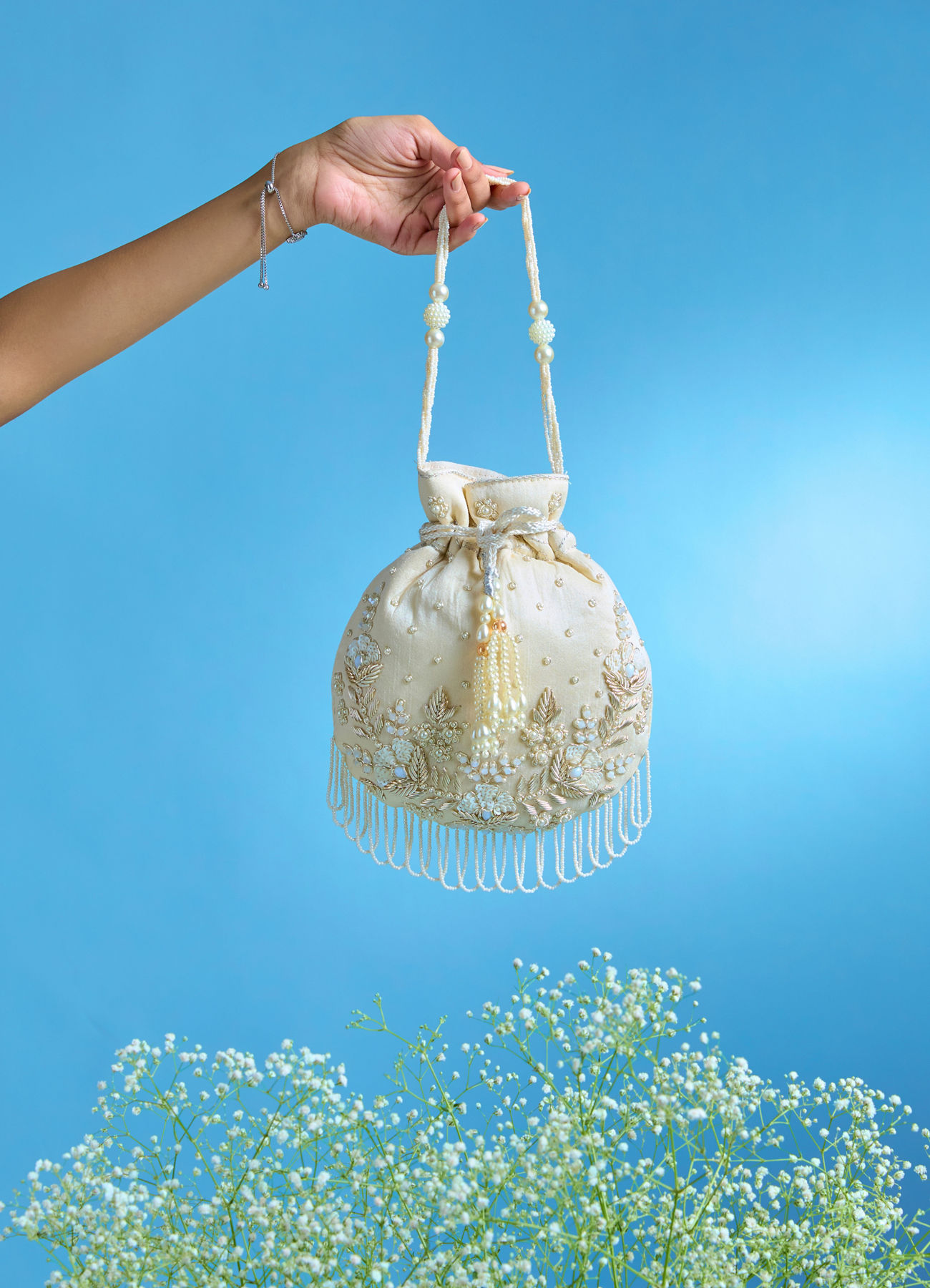 Mohey Women Elegant White Silk Evening Potli Bag