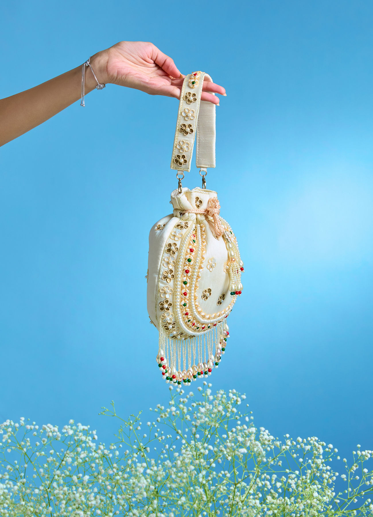 Mohey Women Ethereal White Evening Bag