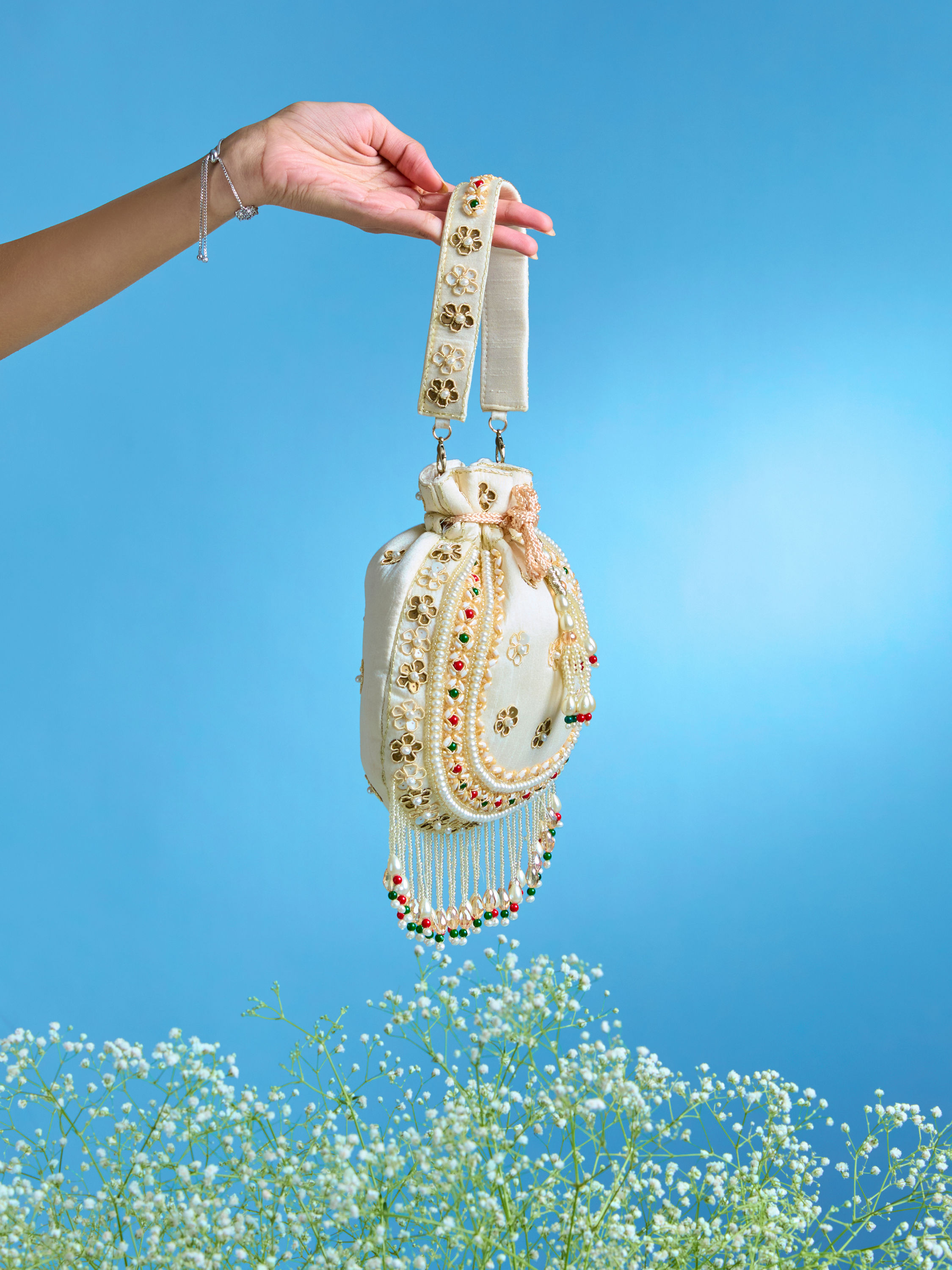 Mohey Women Ethereal White Evening Bag