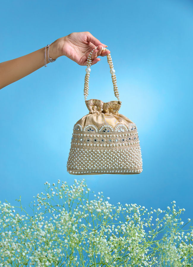 Mohey Women Cream Art Silk Elegance Bag