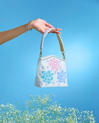 Mohey Women Elegant Cream Potli Bag
