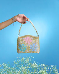 Mohey Women Beige Opulence Silk Bag