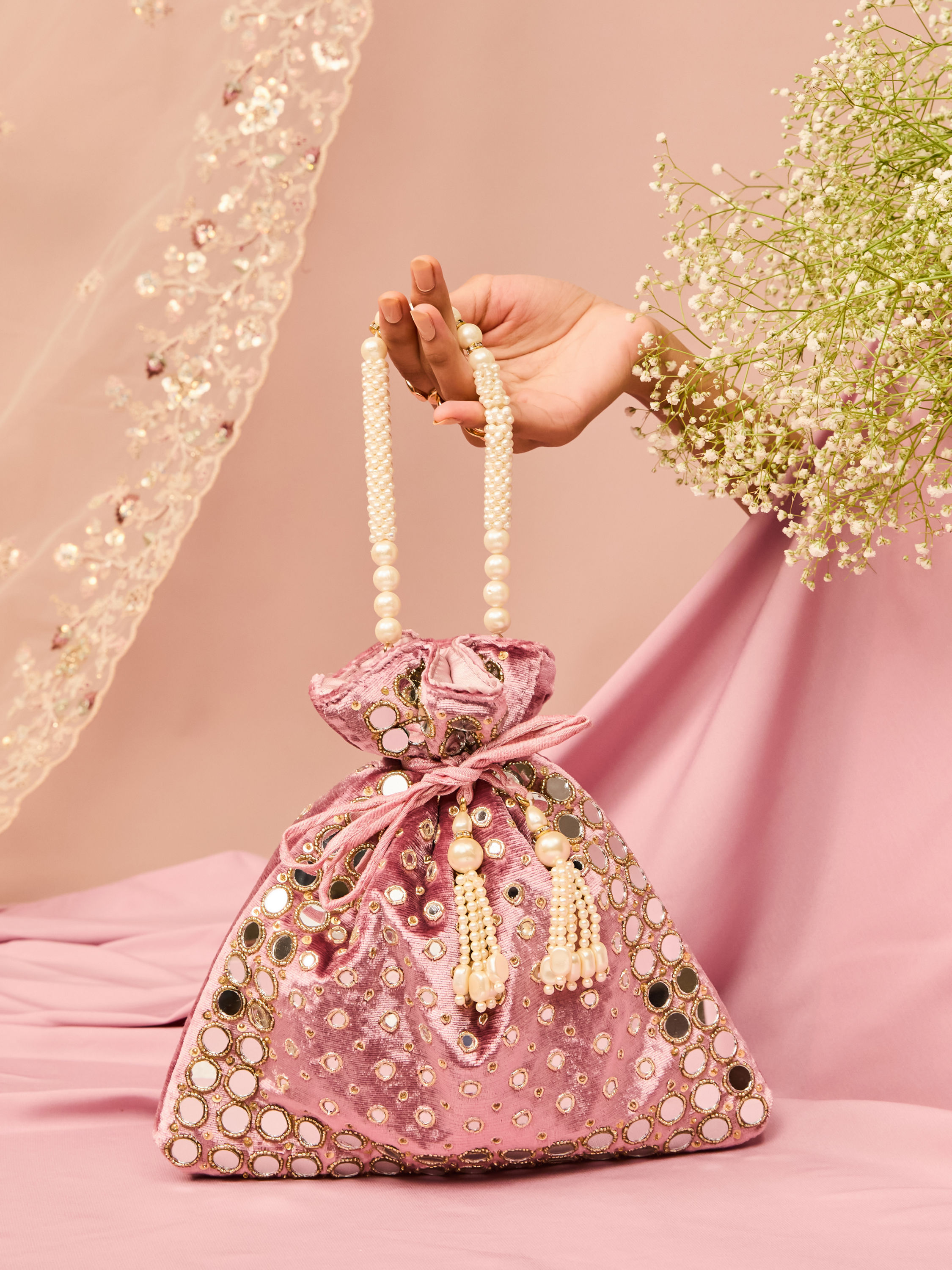 Mohey Women Dusty Pink Velvet Potli Bag