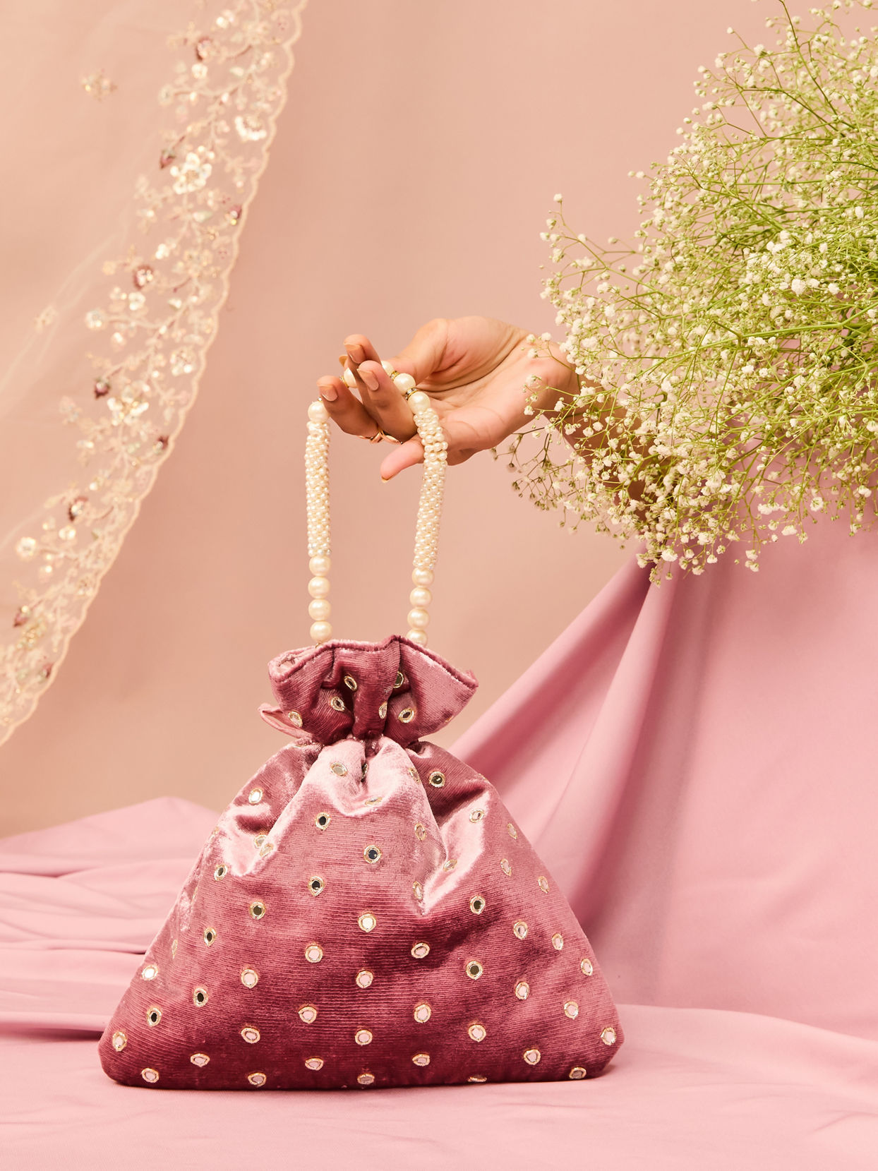 Mohey Women Dusty Pink Velvet Potli Bag