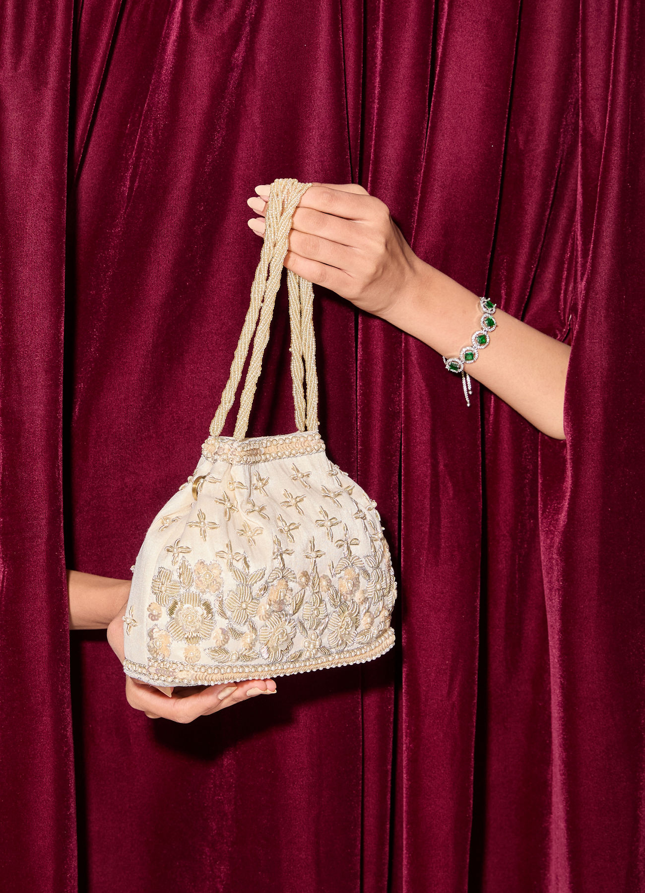 Mohey Women Elegant Cream Silk Bag