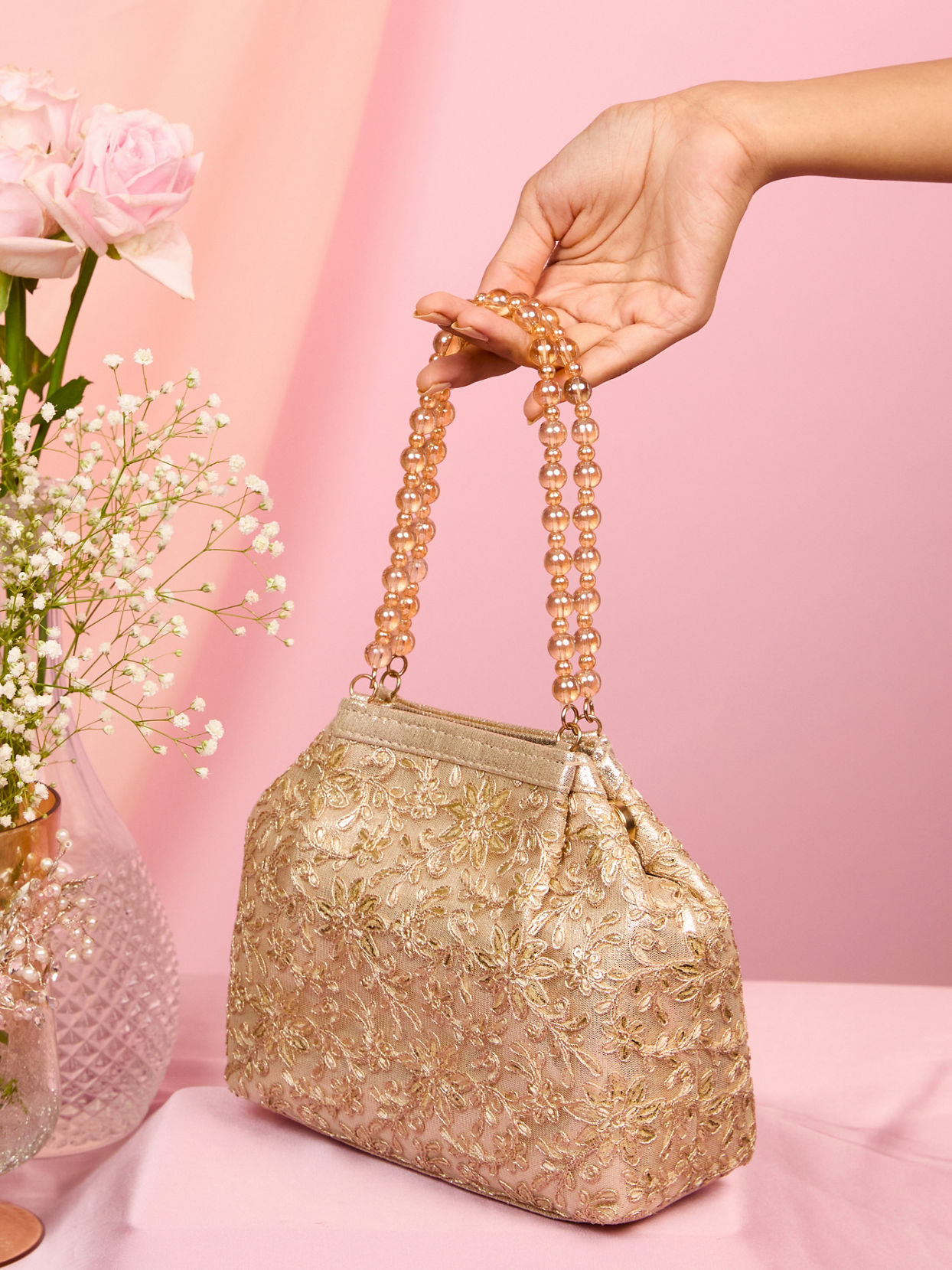 Mohey Women Entrancing Beige Net Bag