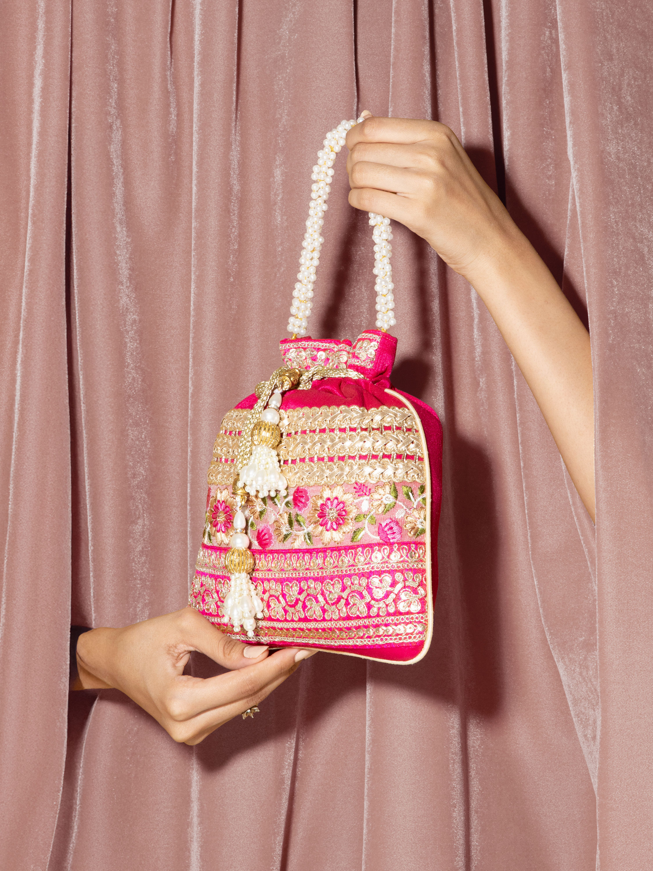 Mohey Women Elegant Pink Potli Bag