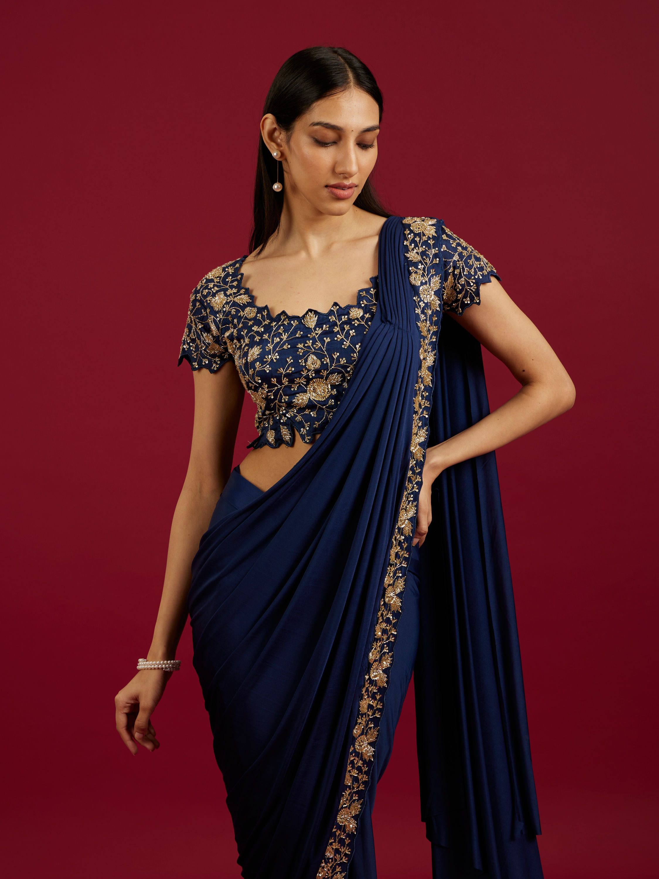 Mohey Women Indigo Blue Extravagance Draped Saree