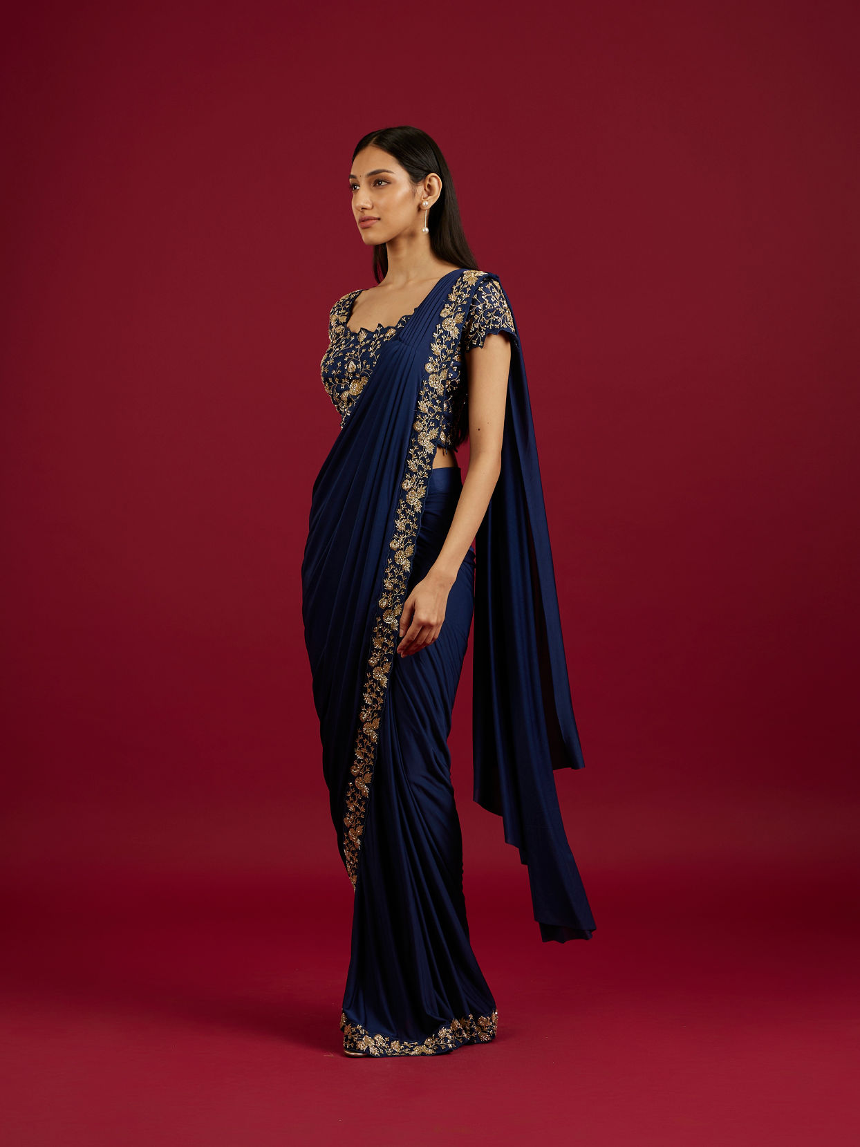 Mohey Women Indigo Blue Extravagance Draped Saree