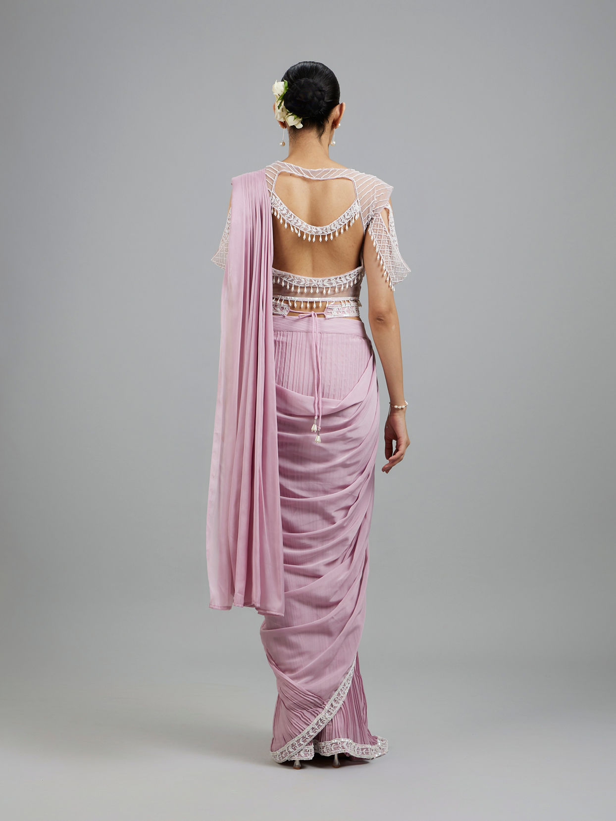Mohey Women Glistening Purple Pre Draped Saree