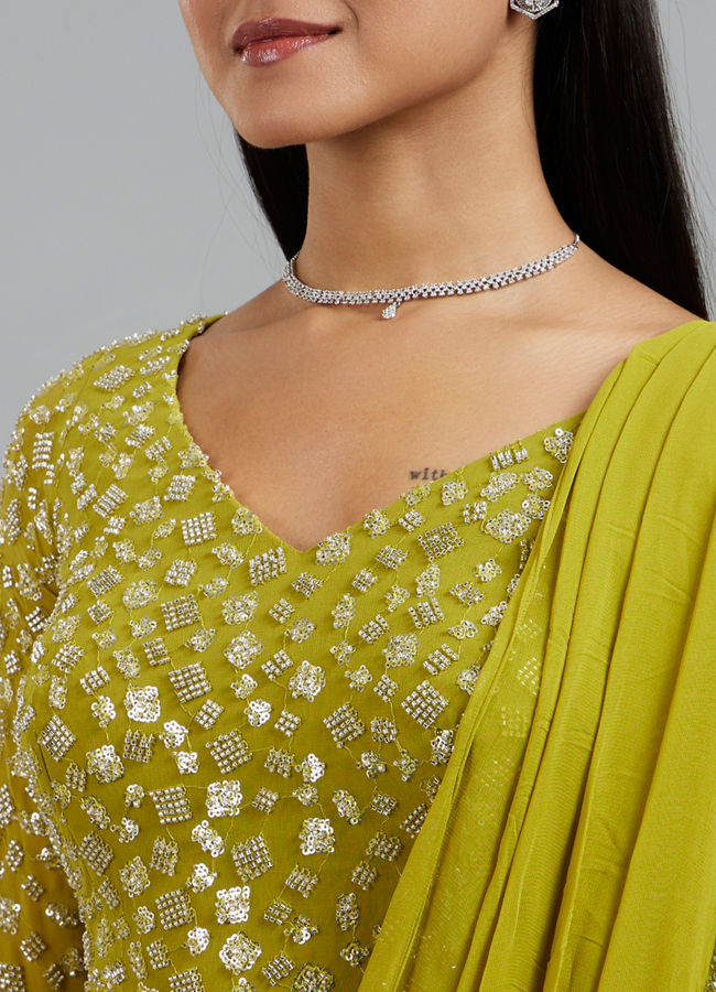 Mohey Women Radiant Green Georgette Pre Draped Saree