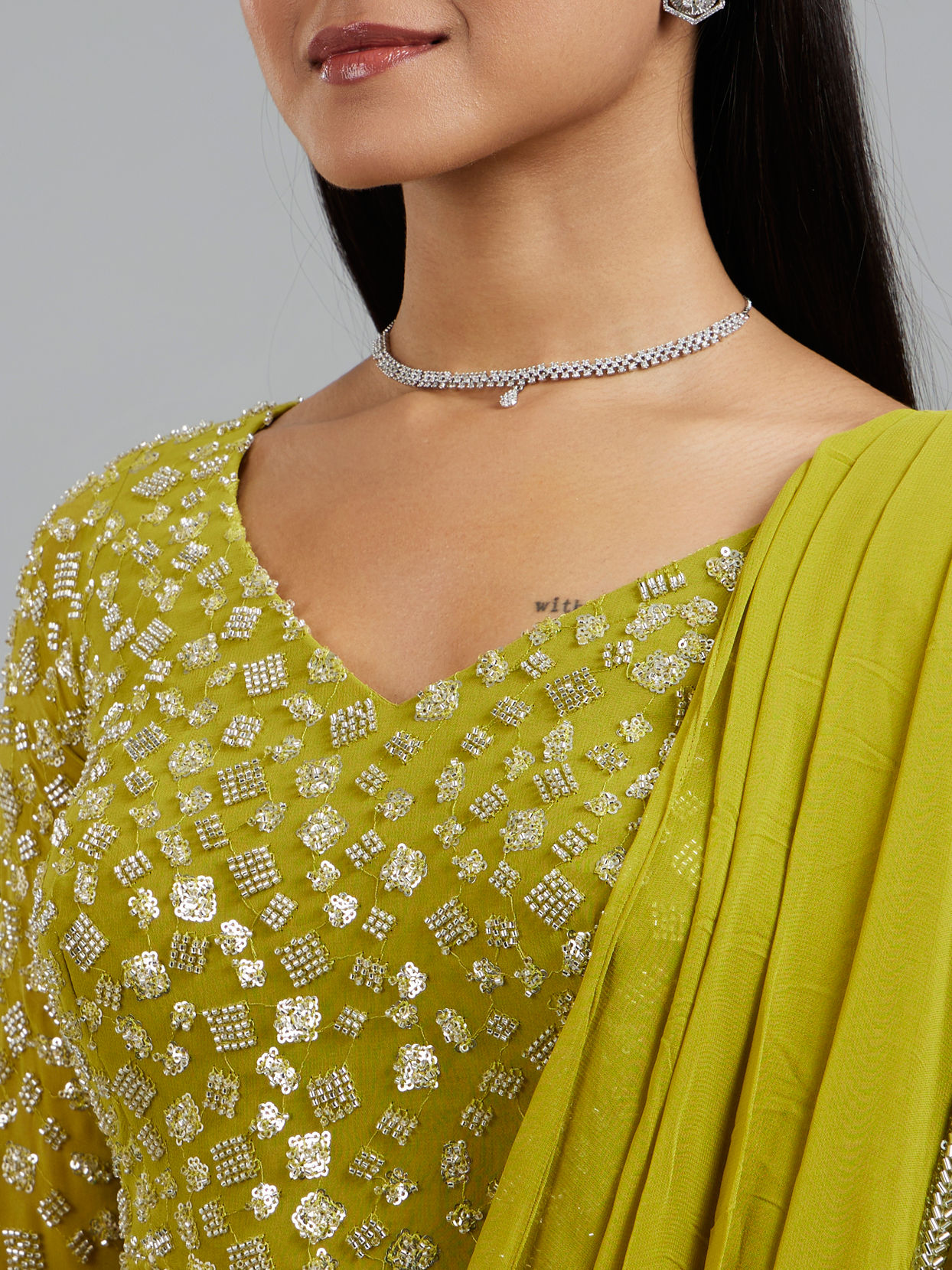 Mohey Women Radiant Green Georgette Pre Draped Saree