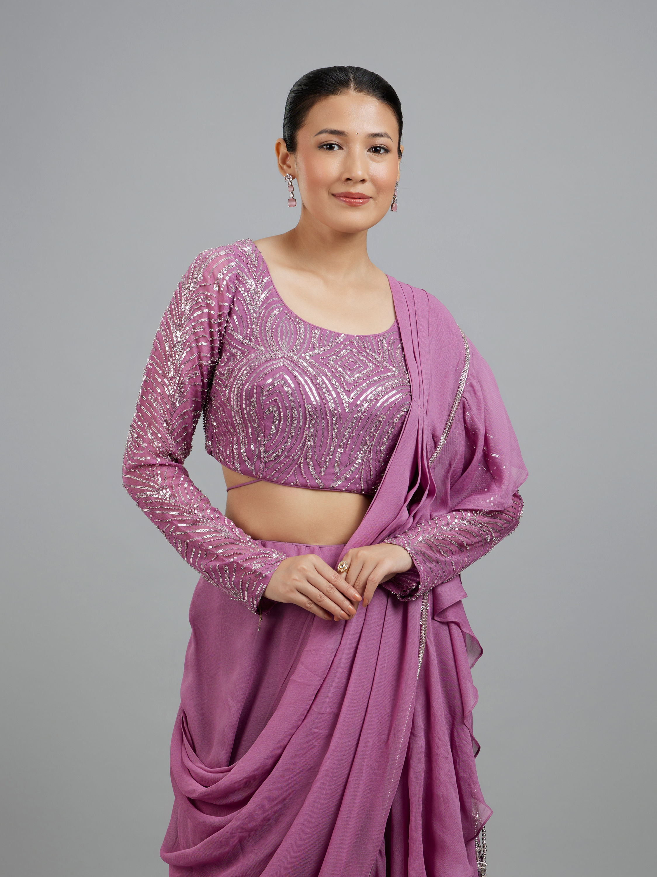 Mohey Women Purple Elegant Georgette Pre Draped Saree