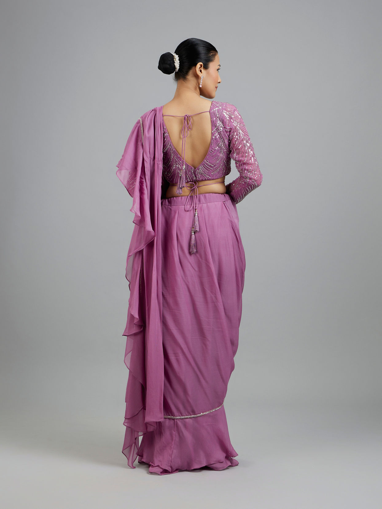 Mohey Women Purple Elegant Georgette Pre Draped Saree