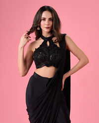 Mohey Women Black Chic Draped Pre Draped Saree