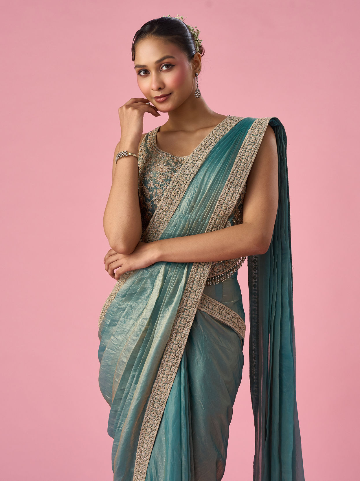 Mohey Women Sea Green Organza Pre Draped Saree