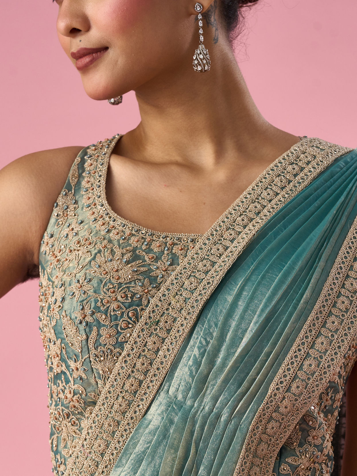 Mohey Women Sea Green Organza Pre Draped Saree