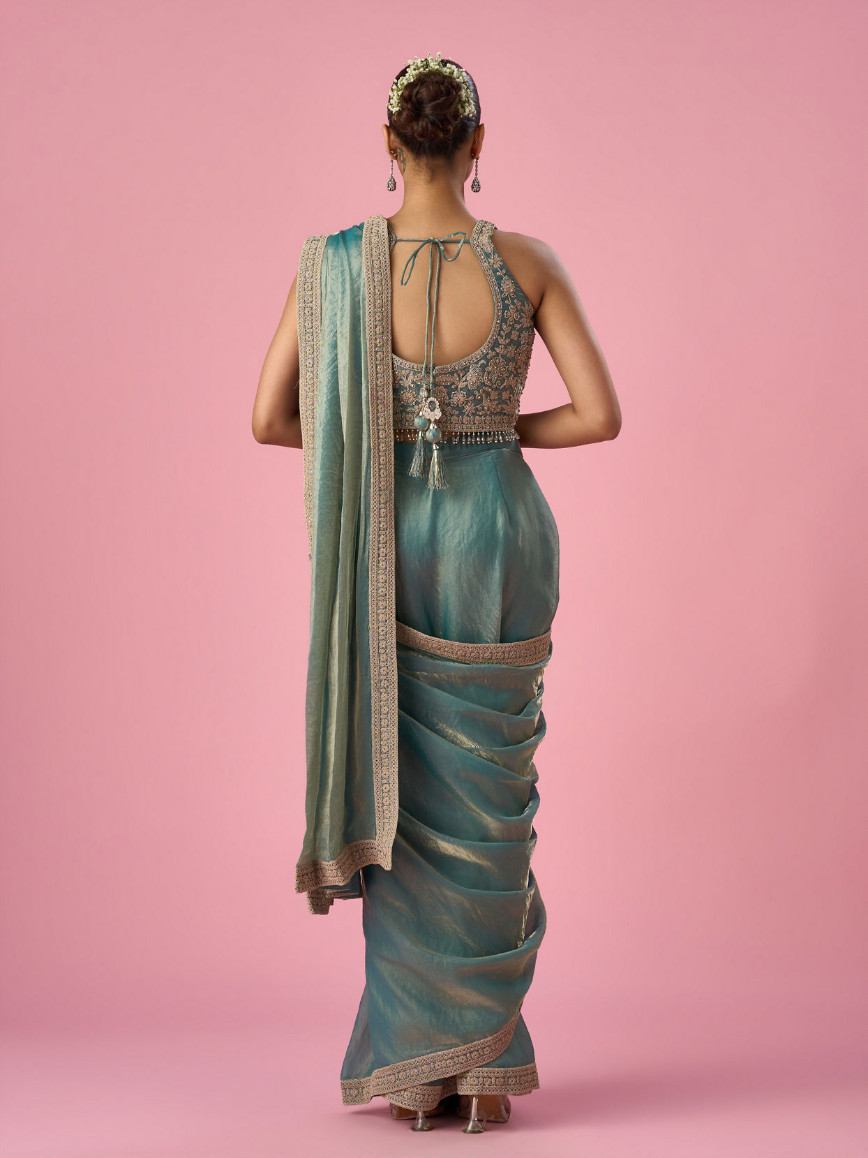 Mohey Women Sea Green Organza Pre Draped Saree