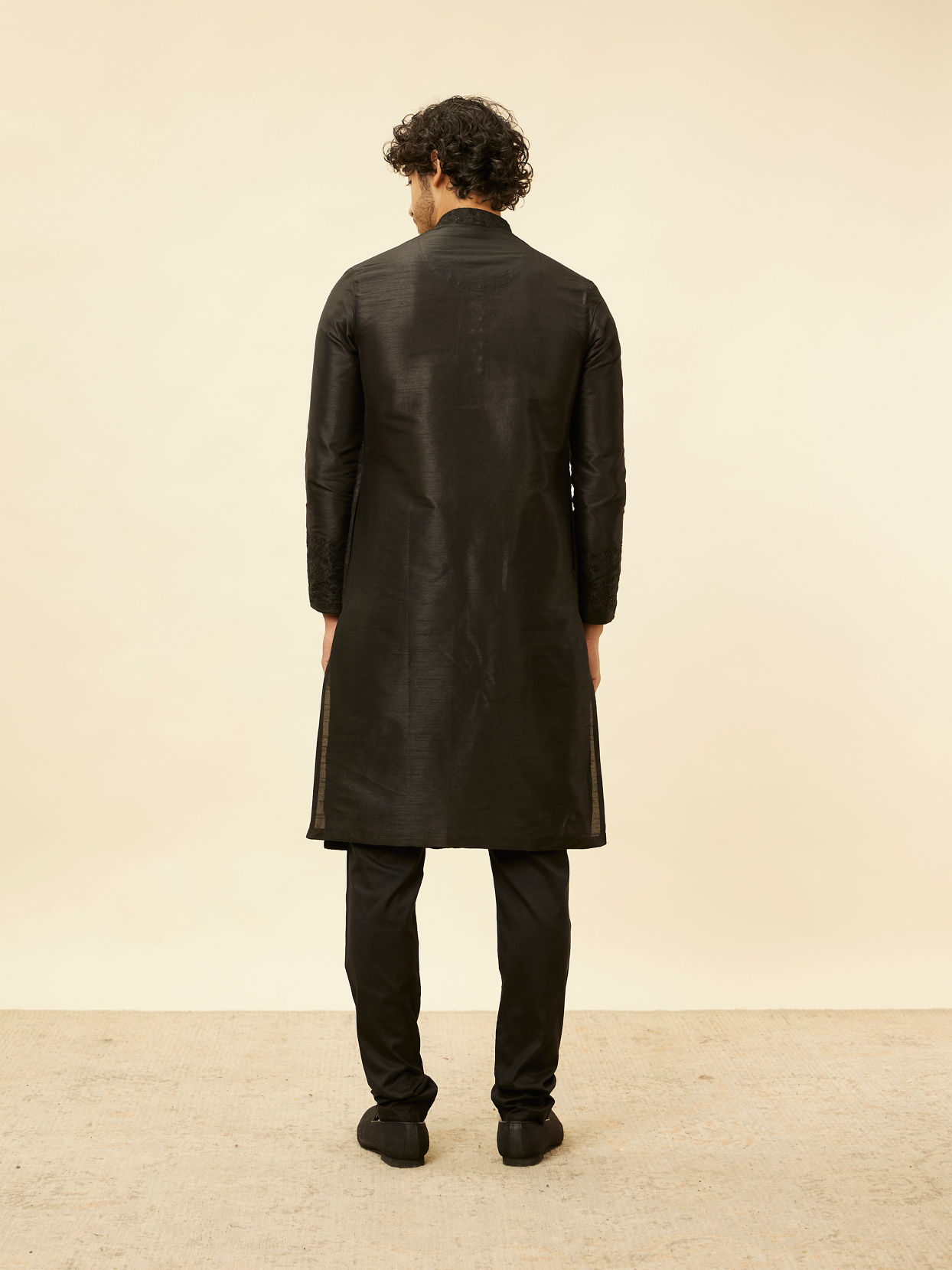Manyavar Men Charcoal Black Bel Buti Patterned Kurta Set